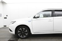 USED 2017 67 MITSUBISHI OUTLANDER 2.0h 12kWh 4h SUV 5dr Petrol Plug-in Hybrid CVT 4WD Euro 6 (s/s) (200 ps) ***FULL SERVICE HISTORY, 2 KEYS***