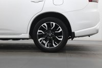 USED 2017 67 MITSUBISHI OUTLANDER 2.0h 12kWh 4h SUV 5dr Petrol Plug-in Hybrid CVT 4WD Euro 6 (s/s) (200 ps) ***FULL SERVICE HISTORY, 2 KEYS***