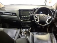 USED 2017 67 MITSUBISHI OUTLANDER 2.0h 12kWh 4h SUV 5dr Petrol Plug-in Hybrid CVT 4WD Euro 6 (s/s) (200 ps) ***FULL SERVICE HISTORY, 2 KEYS***