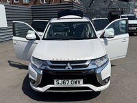 USED 2017 67 MITSUBISHI OUTLANDER 2.0h 12kWh 4h SUV 5dr Petrol Plug-in Hybrid CVT 4WD Euro 6 (s/s) (200 ps) ***FULL SERVICE HISTORY, 2 KEYS***