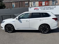 USED 2017 67 MITSUBISHI OUTLANDER 2.0h 12kWh 4h SUV 5dr Petrol Plug-in Hybrid CVT 4WD Euro 6 (s/s) (200 ps) ***FULL SERVICE HISTORY, 2 KEYS***