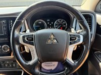 USED 2017 67 MITSUBISHI OUTLANDER 2.0h 12kWh 4h SUV 5dr Petrol Plug-in Hybrid CVT 4WD Euro 6 (s/s) (200 ps) ***FULL SERVICE HISTORY, 2 KEYS***
