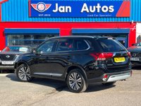 USED 2020 70 MITSUBISHI OUTLANDER 2.0 MIVEC Exceed CVT 4WD Euro 6 (s/s) 5dr Nav+Leather+360Cam+Auto+7seats