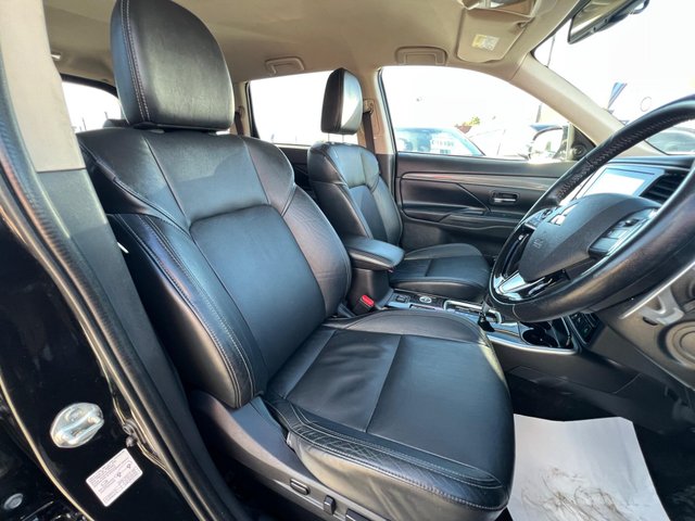 View our MITSUBISHI OUTLANDER
