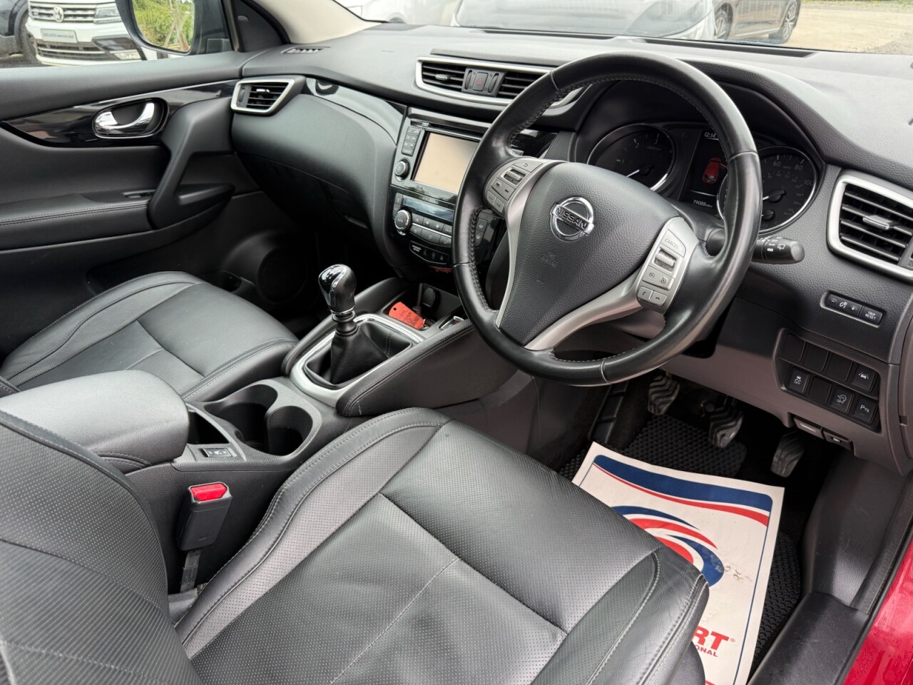 2015 NISSAN QASHQAI 1.5 dCi Tekna SUV 5dr Diesel Manual 2WD Euro 6 (s/s) (110 ps) - vehicle photo 9 for sale on PureCar