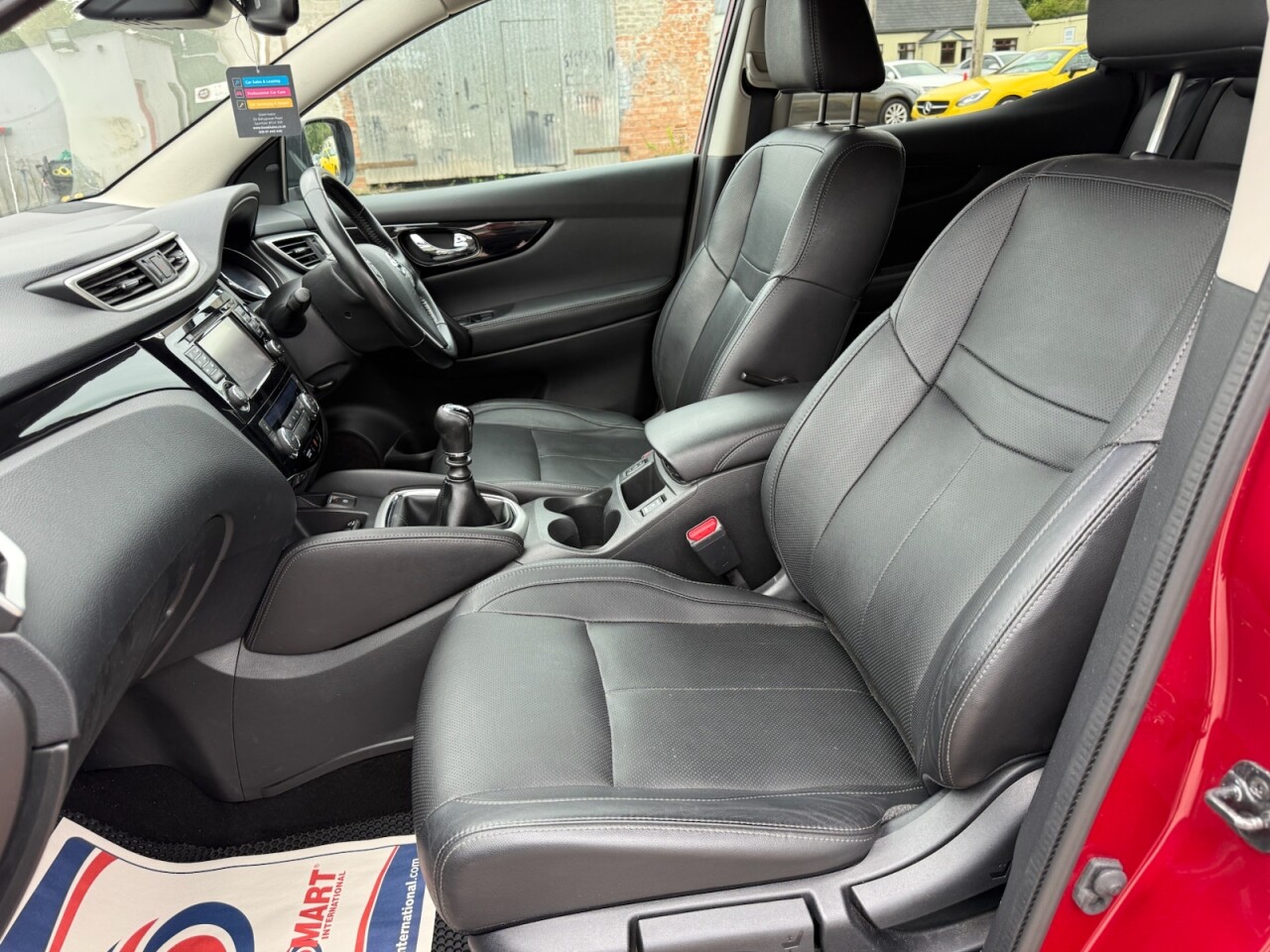 2015 NISSAN QASHQAI 1.5 dCi Tekna SUV 5dr Diesel Manual 2WD Euro 6 (s/s) (110 ps) - vehicle photo 20 for sale on PureCar