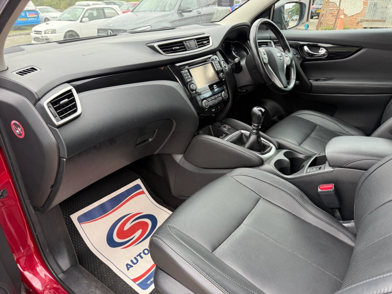 2015 NISSAN QASHQAI 1.5 dCi Tekna SUV 5dr Diesel Manual 2WD Euro 6 (s/s) (110 ps) - vehicle photo 21 for sale on PureCar