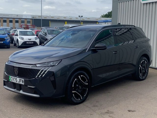 View our PEUGEOT E-5008