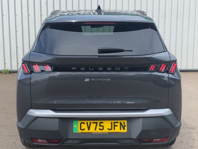 View our PEUGEOT E-5008