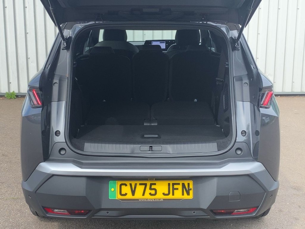 USED 2025 75 PEUGEOT E-5008 73kWh Allure SUV 5dr Electric Auto (210 ps) 