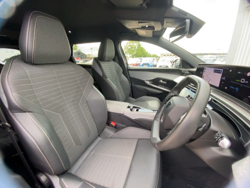 USED 2025 75 PEUGEOT E-5008 73kWh Allure SUV 5dr Electric Auto (210 ps) 
