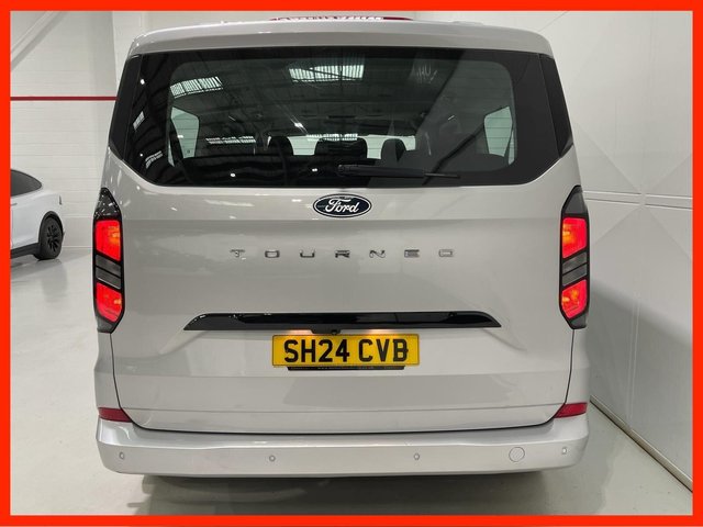 View our FORD TOURNEO CUSTOM