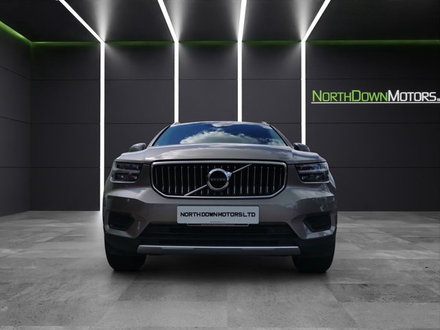View our VOLVO XC40