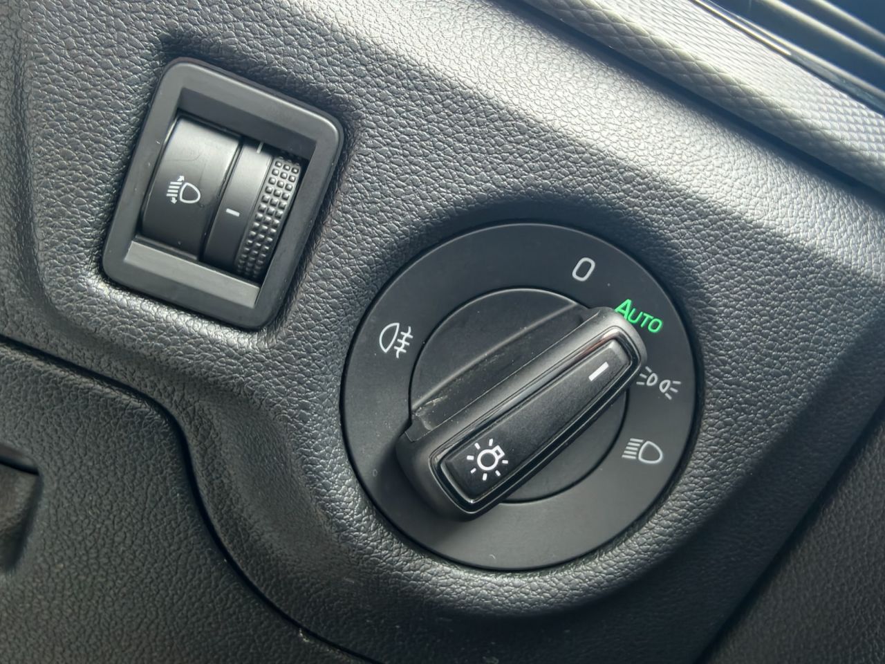 2022 SKODA KAMIQ 1.0 TSI S SUV 5dr Petrol Manual Euro 6 (s/s) (95 ps) - vehicle photo 40 for sale on PureCar
