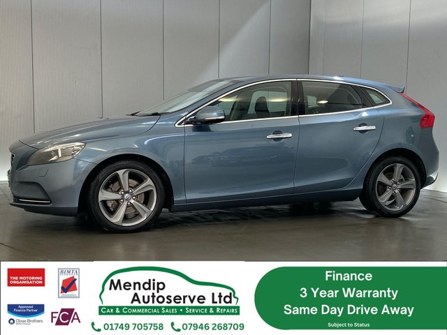 View our VOLVO V40