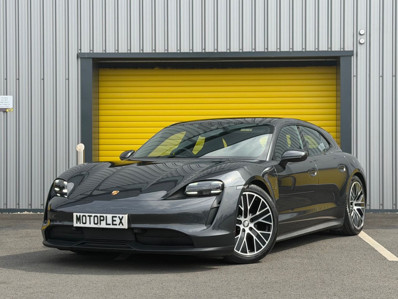2023 PORSCHE TAYCAN
