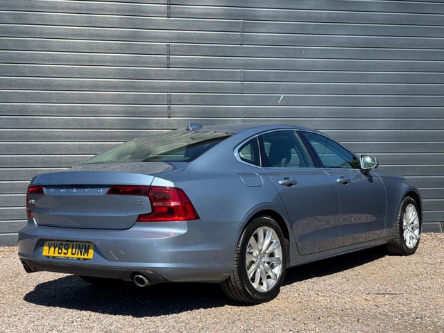 View our VOLVO S90