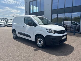 2022 PEUGEOT PARTNER