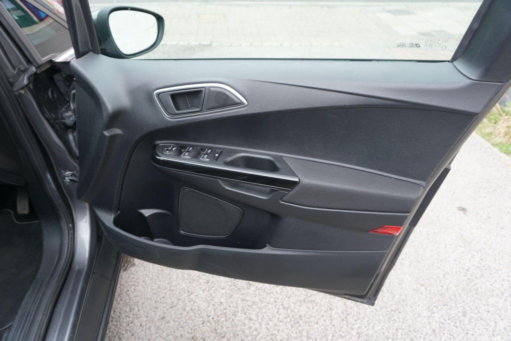USED 2015 65 FORD B-MAX 1.0T EcoBoost Titanium Euro 5 (s/s) 5dr AUTOMATIC Â£35 ROAD TAX