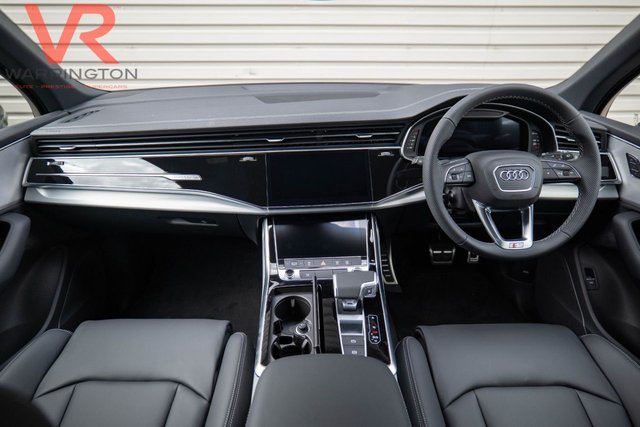View our AUDI Q7
