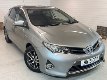 2015 TOYOTA AURIS 1.8 VVT-h Icon Plus Hatchback 5dr Petrol Hybrid CVT Euro 5 (s/s) (136 ps) &pound;11495.00