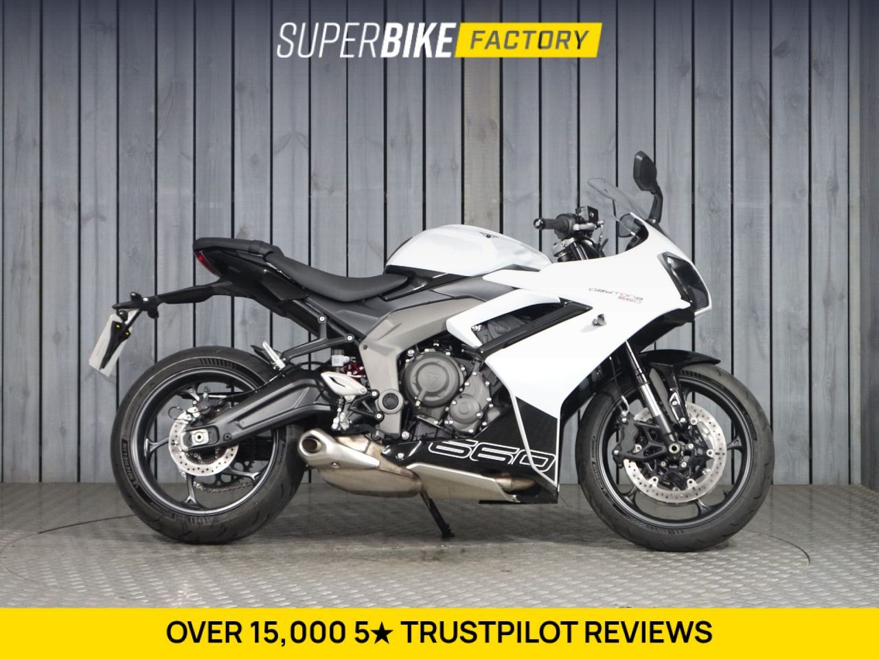 TRIUMPH DAYTONA 660