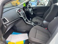 USED 2015 15 VAUXHALL ASTRA 1.4i SRi Hatchback 5dr Petrol Manual Euro 6 (100 ps) ** JUS ARRIVED  **ZERO DEPOSIT FINANCE..**