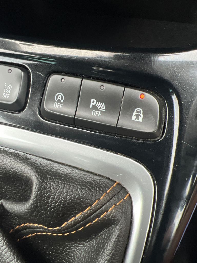 2020 70 VAUXHALL CROSSLAND X
