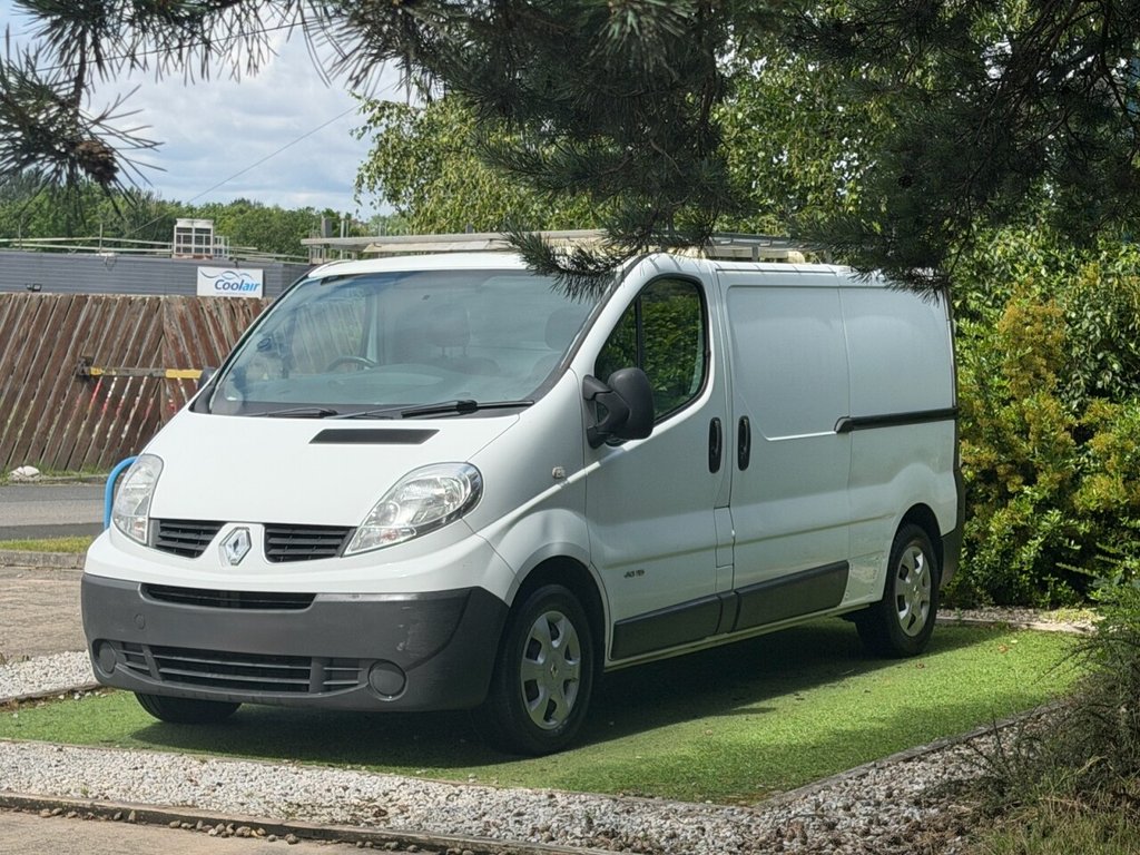 USED 2013 13 RENAULT TRAFIC 2.0 dCi LL29 Panel Van 3dr Diesel Manual L3 H1 (198 g/km, 115 bhp) SAT NAV, LOW MILES, 2 KEYS