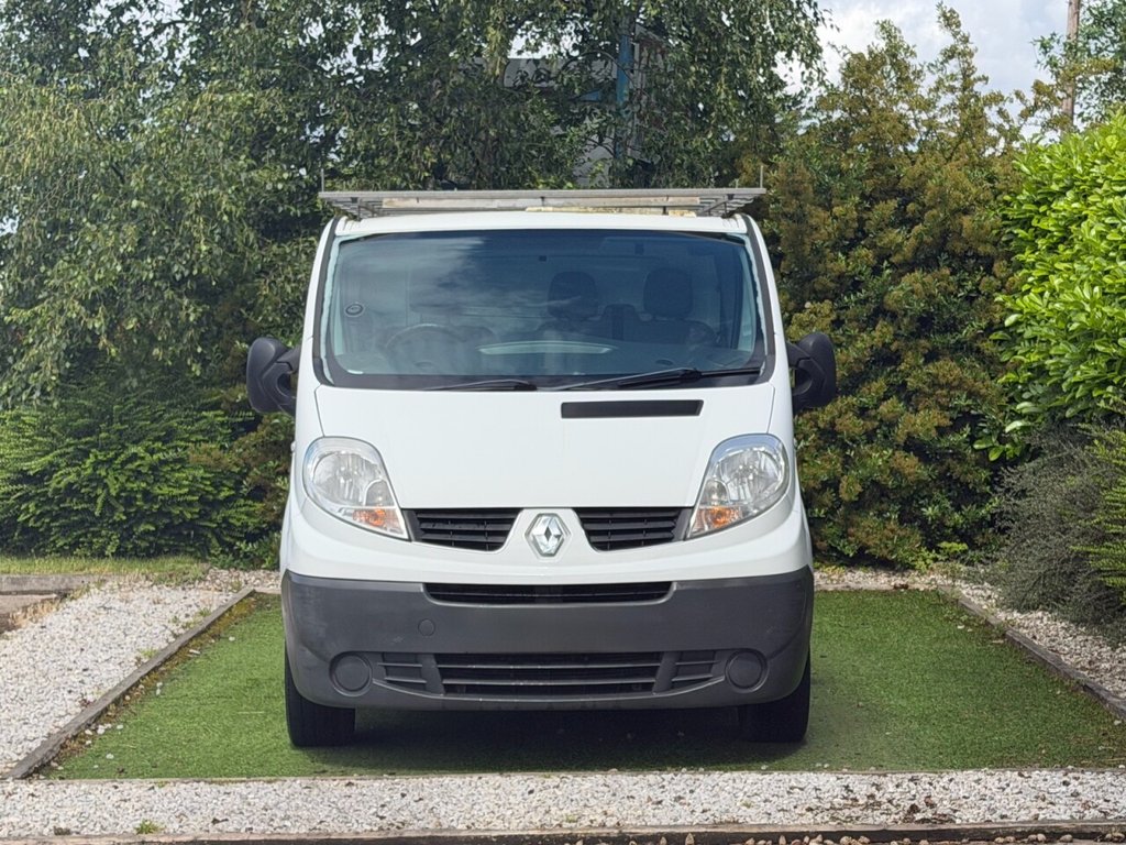 USED 2013 13 RENAULT TRAFIC 2.0 dCi LL29 Panel Van 3dr Diesel Manual L3 H1 (198 g/km, 115 bhp) SAT NAV, LOW MILES, 2 KEYS