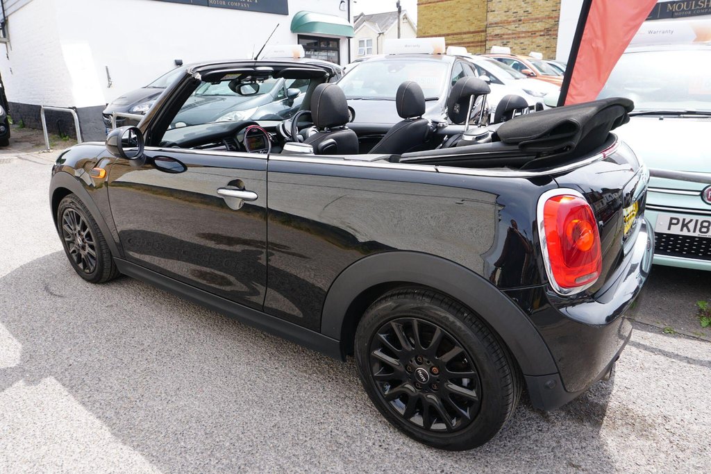 USED 2017 67 MINI CONVERTIBLE 1.5 Cooper Auto Euro 6 (s/s) 2dr AUTOMATIC
