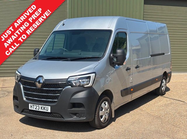 2023 RENAULT MASTER