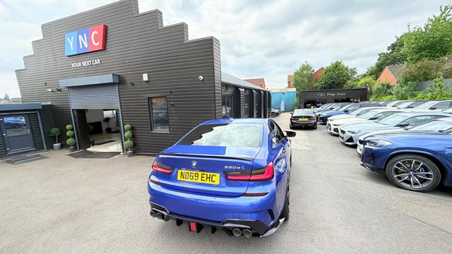 View our BMW 3 SERIES