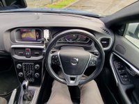 USED 2017 67 VOLVO V40 2.0 T3 R-Design Euro 6 (s/s) 5dr FDSHRvCamPanRoofHeatSeat