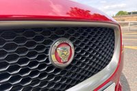 USED 2017 17 JAGUAR XE 2.0d R-Sport Saloon 4dr Diesel Auto Euro 6 (s/s) (180 ps) Red interior| Euro 6 | R-Sport