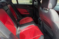 USED 2017 17 JAGUAR XE 2.0d R-Sport Saloon 4dr Diesel Auto Euro 6 (s/s) (180 ps) Red interior| Euro 6 | R-Sport