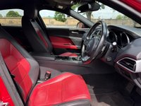 USED 2017 17 JAGUAR XE 2.0d R-Sport Saloon 4dr Diesel Auto Euro 6 (s/s) (180 ps) Red interior| Euro 6 | R-Sport