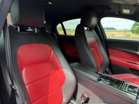 USED 2017 17 JAGUAR XE 2.0d R-Sport Saloon 4dr Diesel Auto Euro 6 (s/s) (180 ps) Red interior| Euro 6 | R-Sport
