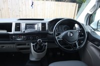 USED 2018 18 VOLKSWAGEN TRANSPORTER 2.0 TDI T28 BlueMotion Tech Highline Campervan 5dr Diesel Manual FWD SWB Euro 6 (s/s) (150 ps) 5 Seats 5 Seat belts 4 Berth
