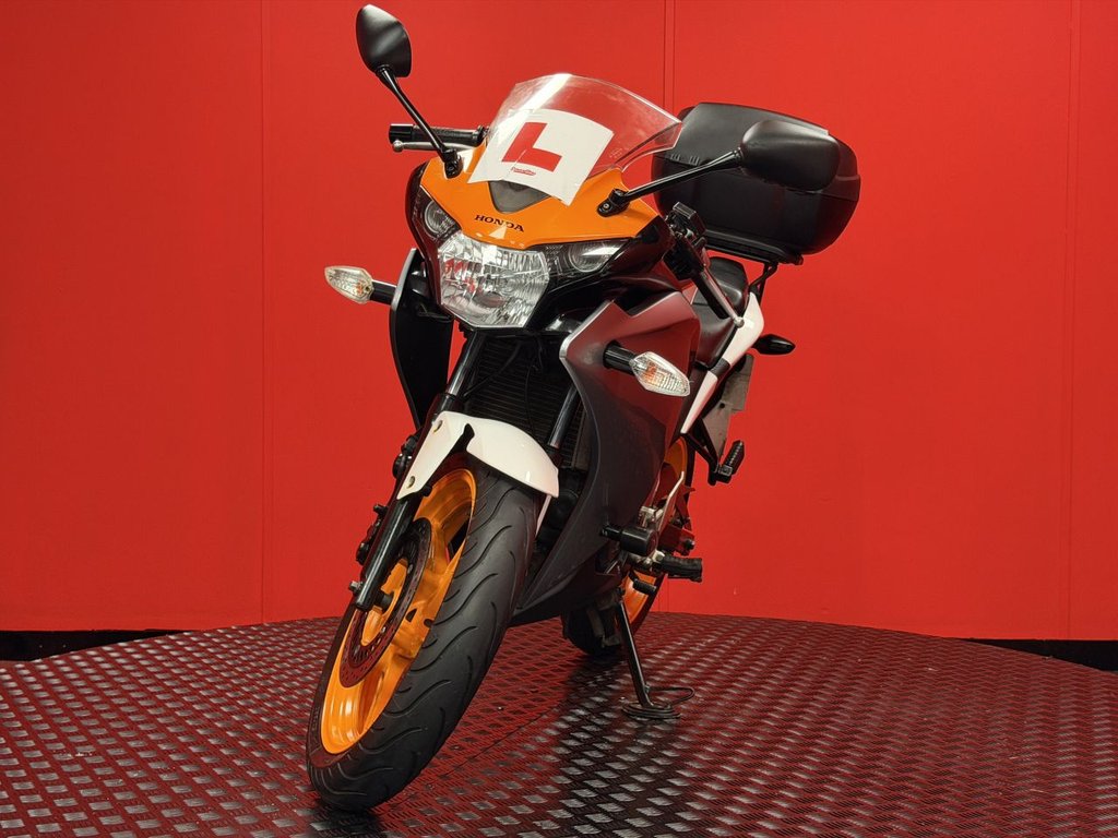 USED 2011 11 HONDA CBR125R TRADE BIKES AT TRADE PRICES SHAD TOP BOX