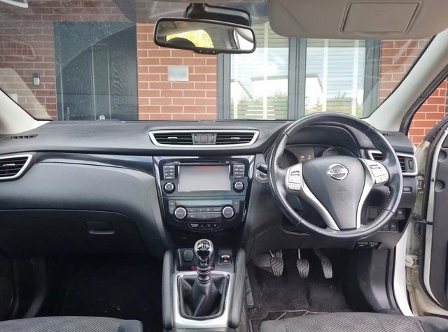View our NISSAN QASHQAI