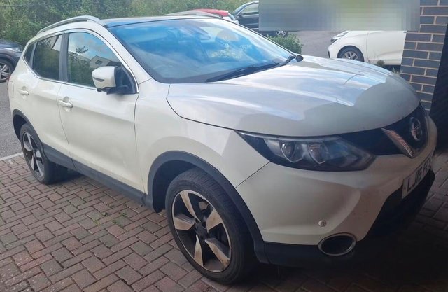 View our Nissan Qashqai 1.2 DIG-T N-Connecta 2WD Euro 6 (s/s) 5dr