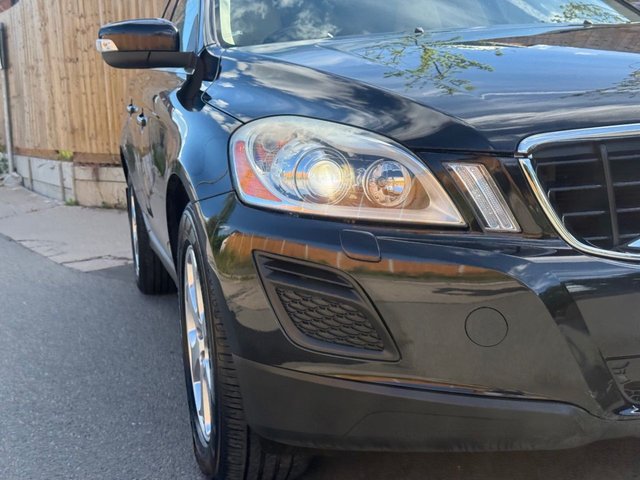 View our VOLVO XC60