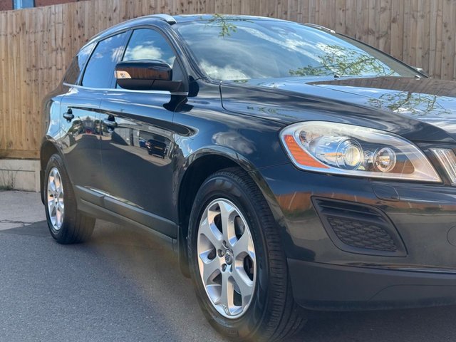 View our VOLVO XC60