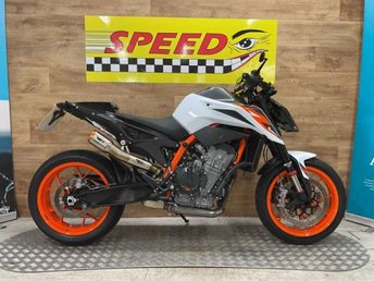 2021 KTM 890 DUKE R 21 890 Duke R 21 &pound;6999.00