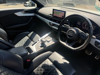 View our AUDI S4