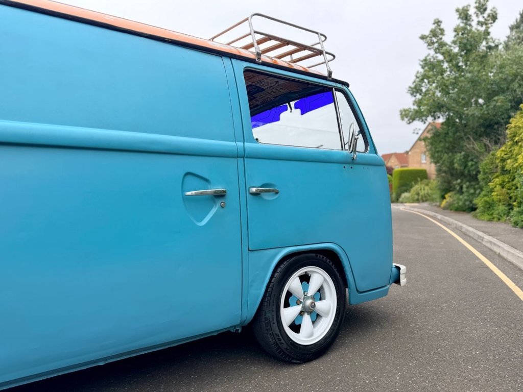 USED 2015 VOLKSWAGEN TYPE 2 Baywindow // 1641cc // LHD Panel Van // Day Van // px swap 