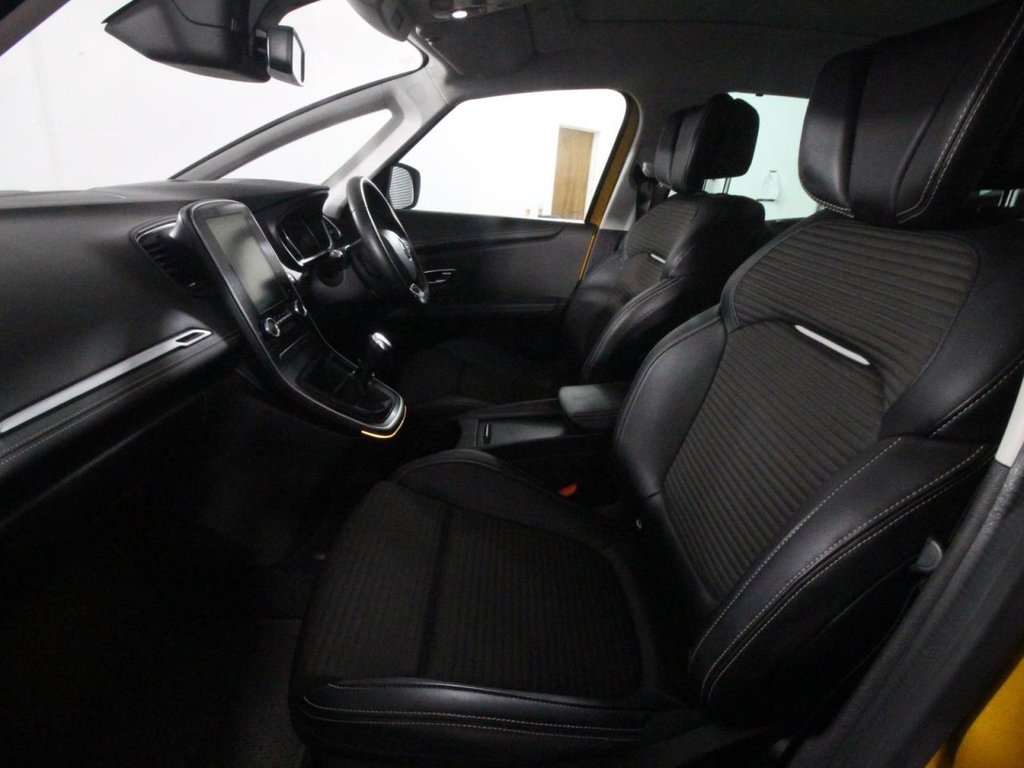 USED 2017 17 RENAULT SCENIC 1.6 dCi Dynamique S Nav MPV 5dr Diesel Manual Euro 6 (s/s) (130 ps) 