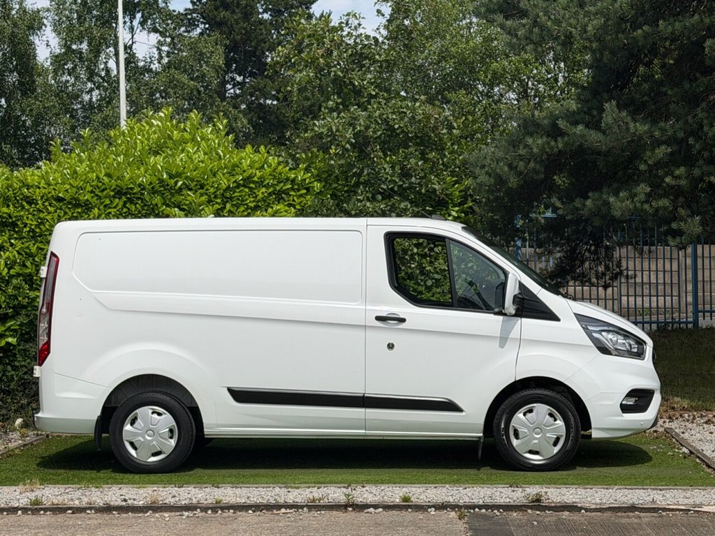 USED 2022 22 FORD TRANSIT CUSTOM 2.0 300 EcoBlue Trend Panel Van 5dr Diesel Manual L1 H1 Euro 6 (s/s) (130 ps) AIRCON, CARPLAY, TOWBAR