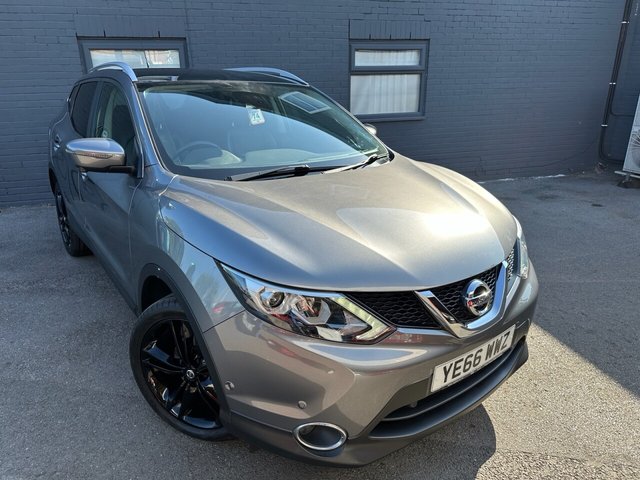 View our Nissan Qashqai 1.6 DIG-T Tekna SUV 5dr Petrol Manual 2WD Euro 6 (s/s) (163 ps)